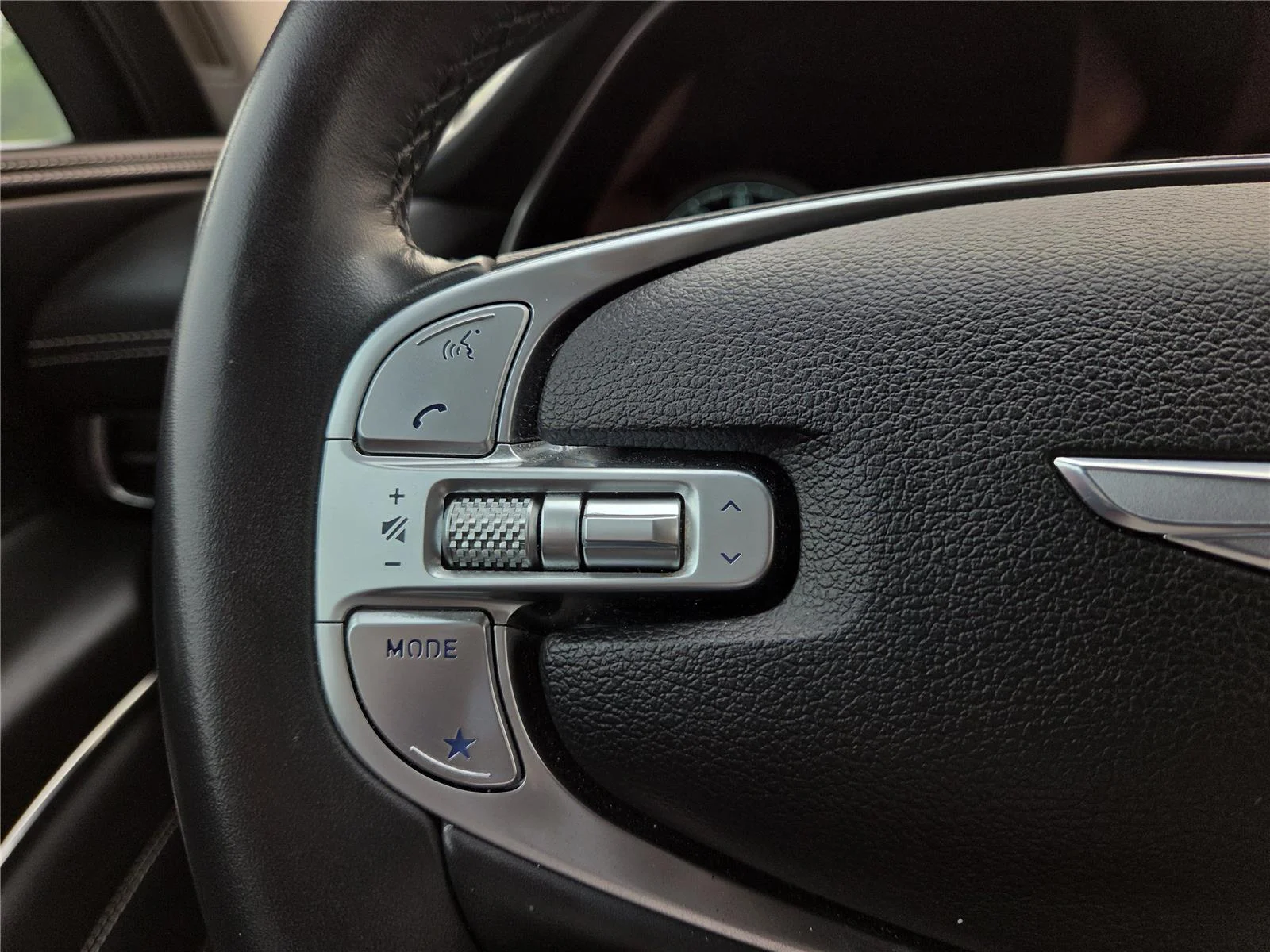 Used 2024 Capri Blue Genesis 2.5T image 16