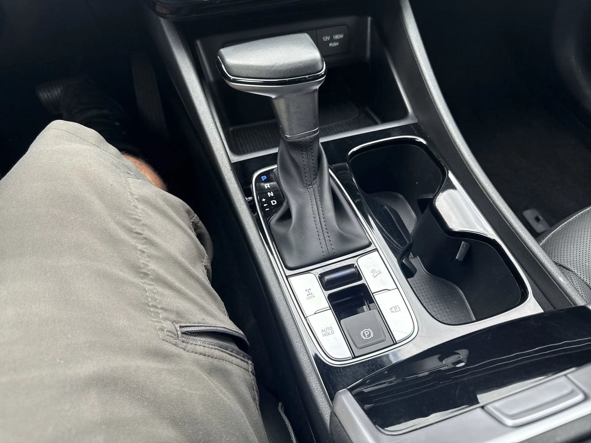 2025 Hyundai Santa Cruz Limited - Photo 19