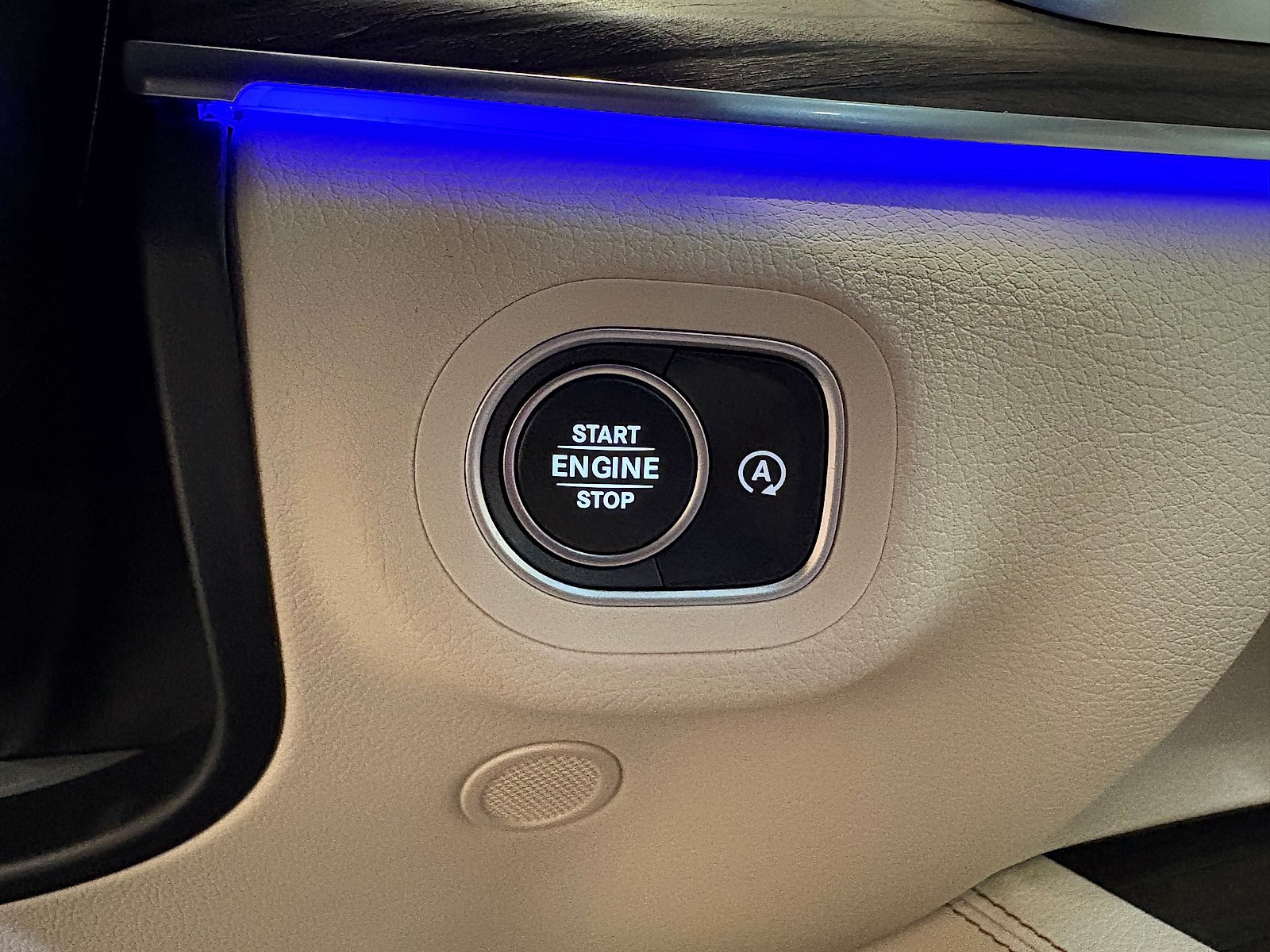 New 2027 Polar White Mercedes-Benz GLS 450 image 47