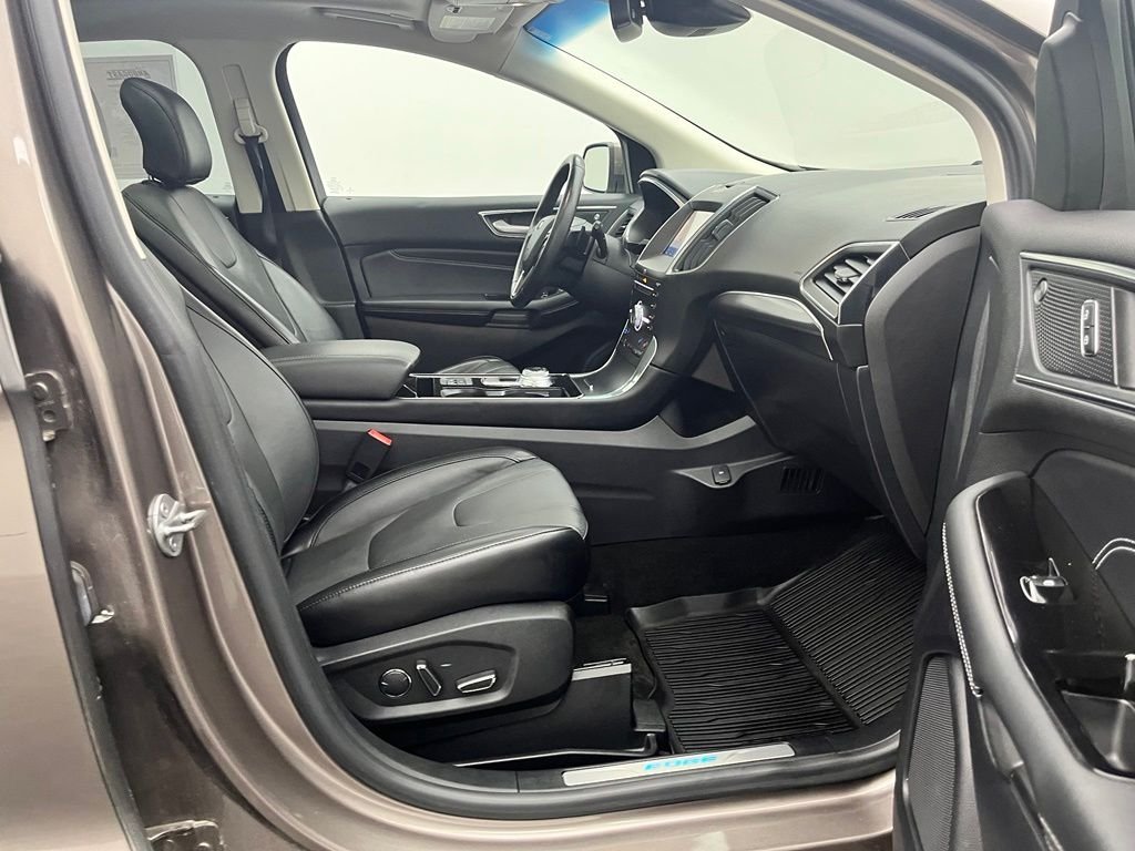Used 2019 Stone Gray Metallic Ford Titanium image 34