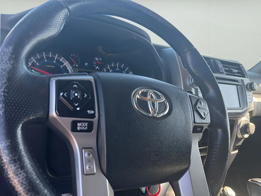 Used 2016 Midnight Black Metallic Toyota SR5 image 16