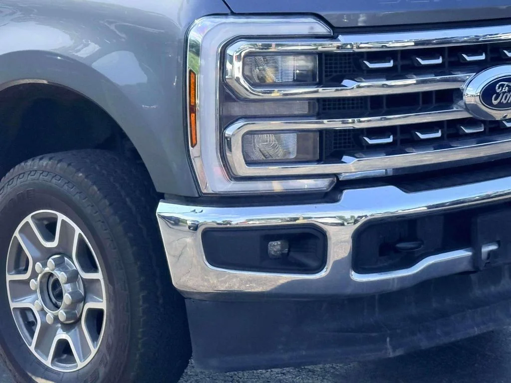 Used 2024 Gray Ford Lariat image 4