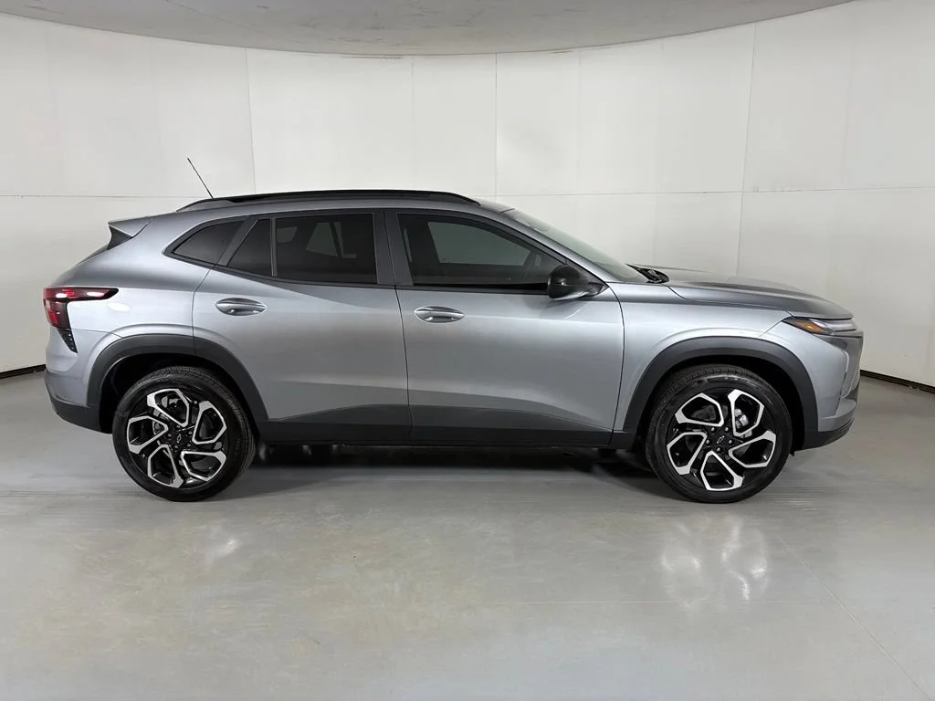2026 Chevrolet Trax RS - Photo 11