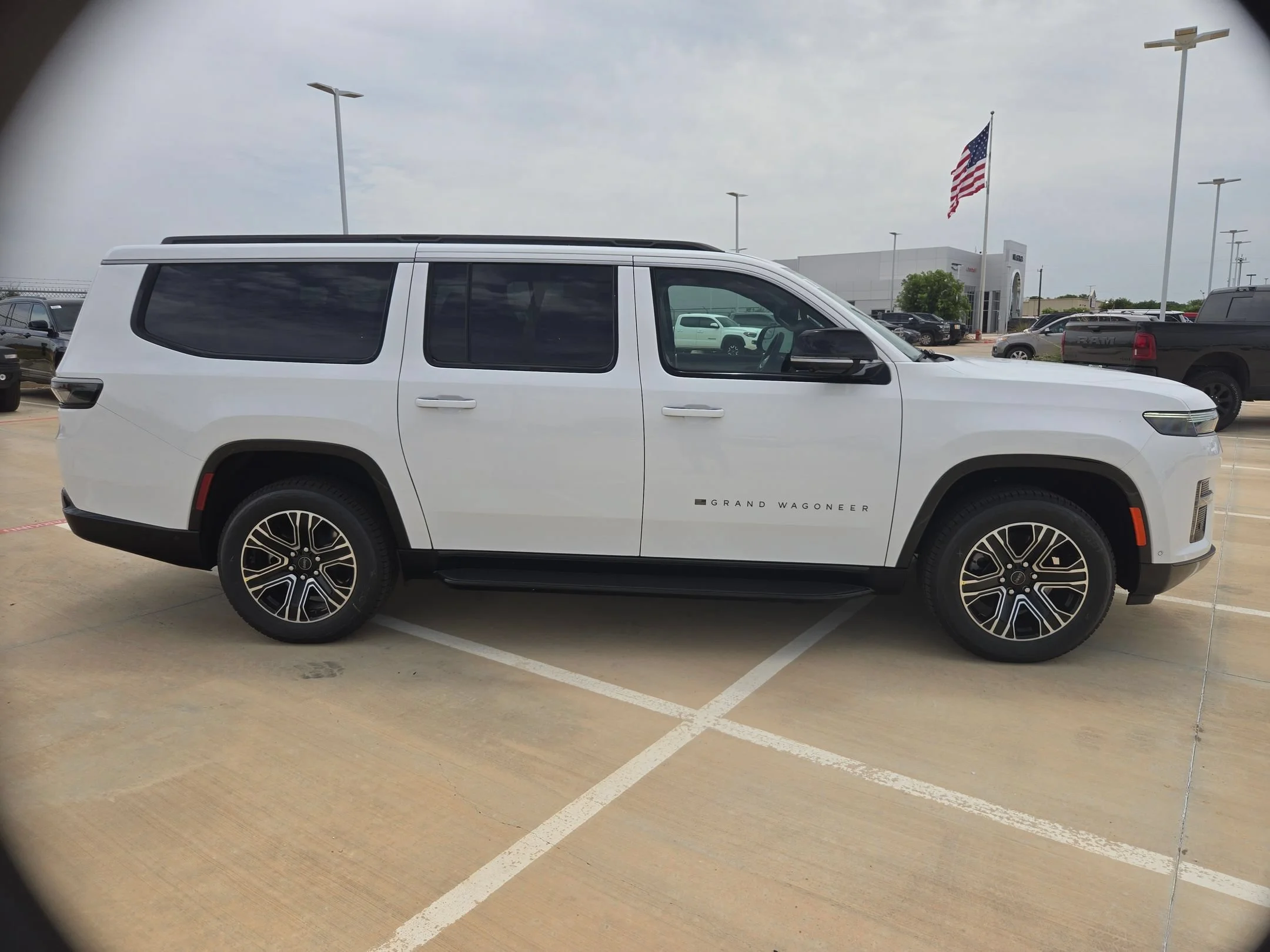New 2026 Bright White Clearcoat Jeep  image 2
