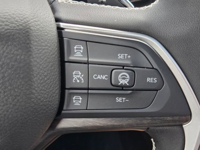 New 2026 Baltic Gray Metallic Clear-Coat Exterior Paint Jeep Limited image 23