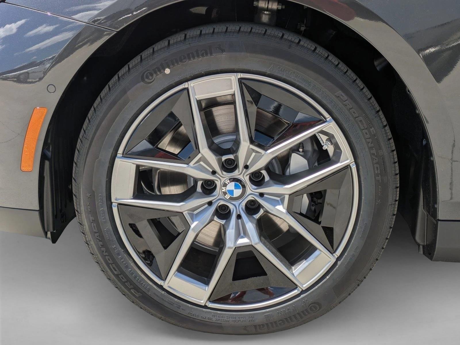 Used 2027 Dark Graphite Metallic BMW 530i xDrive image 10