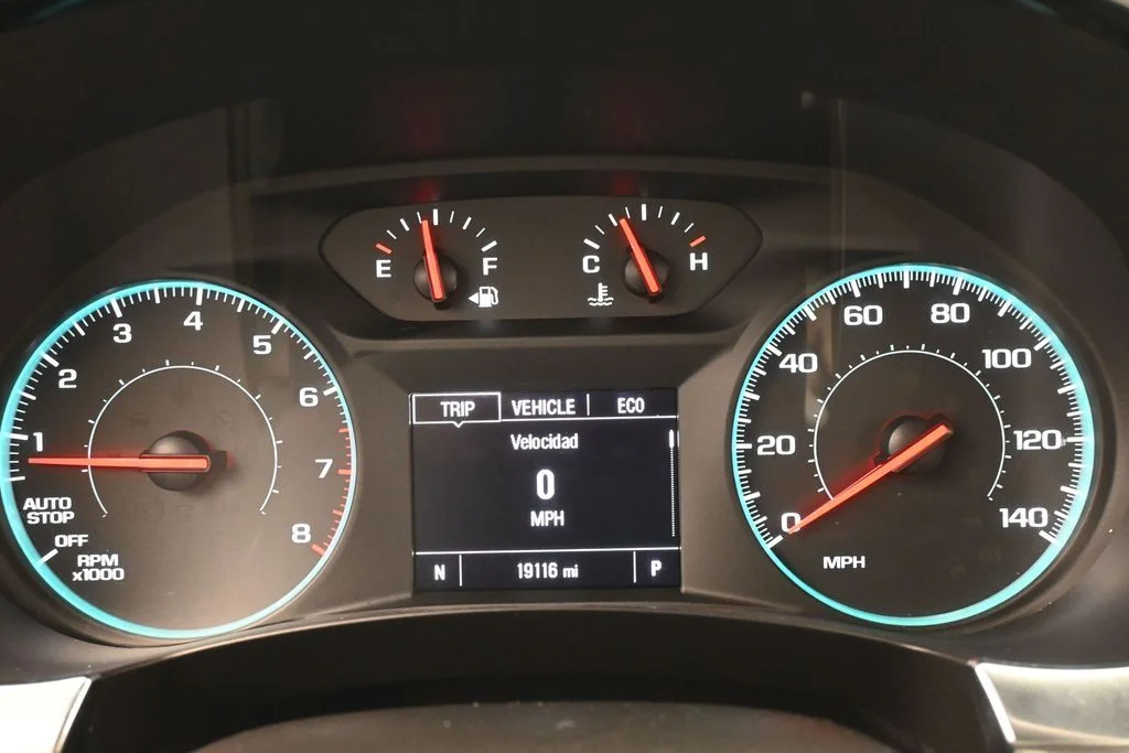 Used 2022 Summit White Chevrolet LS image 24