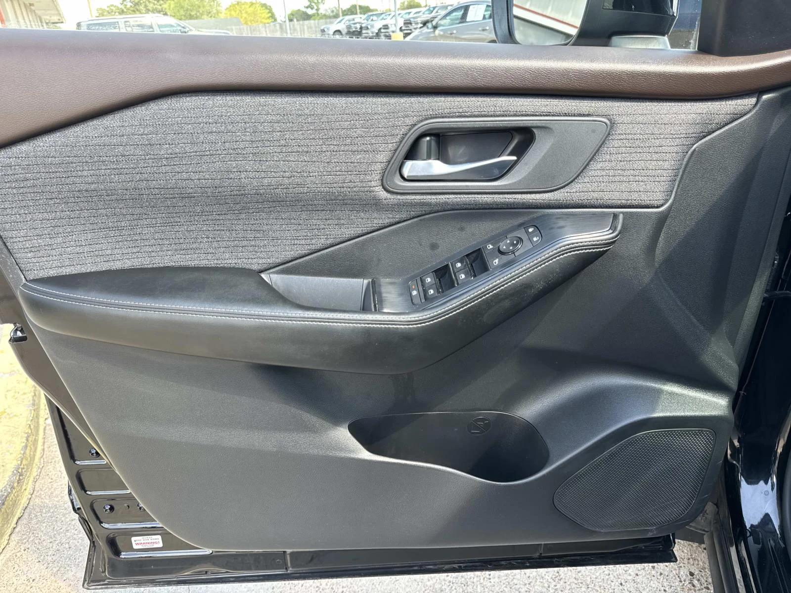Used 2021 Super Black Nissan SV image 18