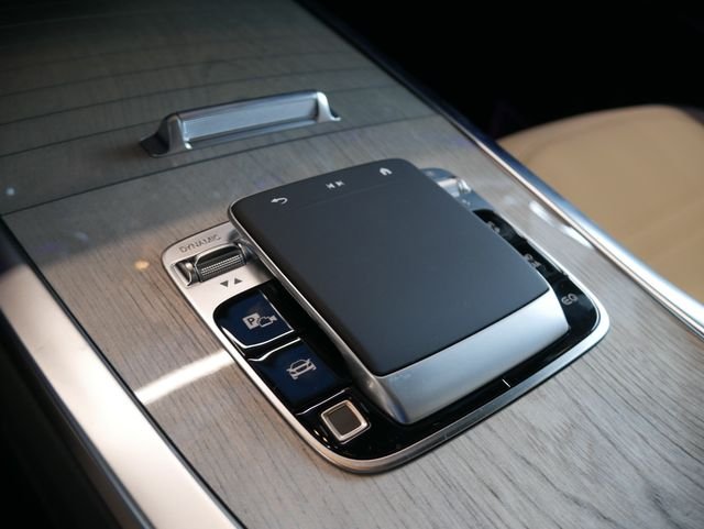 New 2027 Selenite Grey Mercedes-Benz G 580 image 17