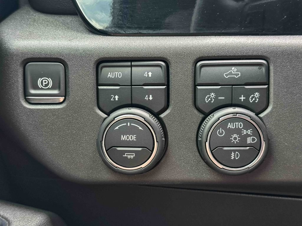 Certified Used 2025 Sterling Gray Metallic Chevrolet LT Trail Boss image 30