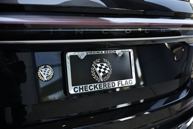 Used 2024 Black Metallic Lincoln Reserve image 9