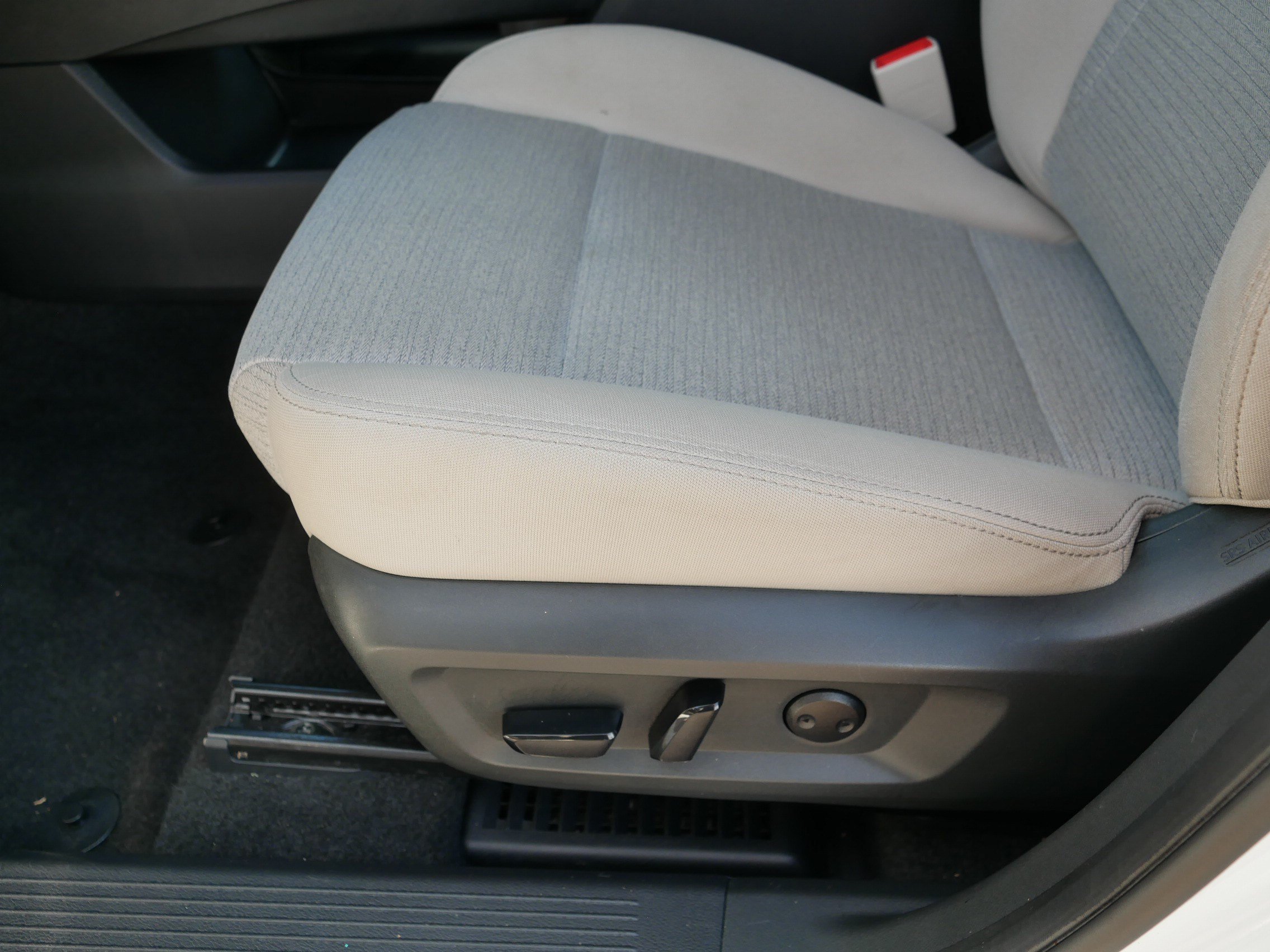 Certified Used 2023 Pearl White Tricoat Nissan SV image 20