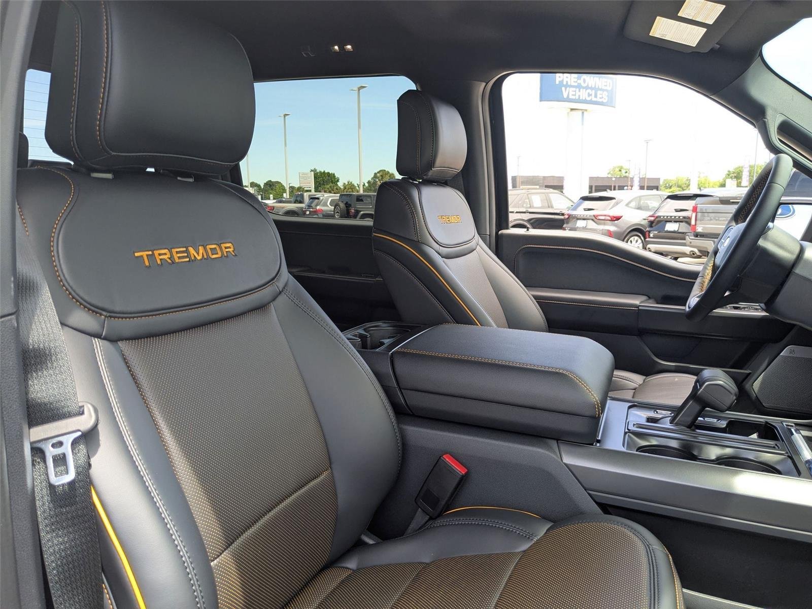 New 2026 Agate Black Metallic Ford Tremor® image 33