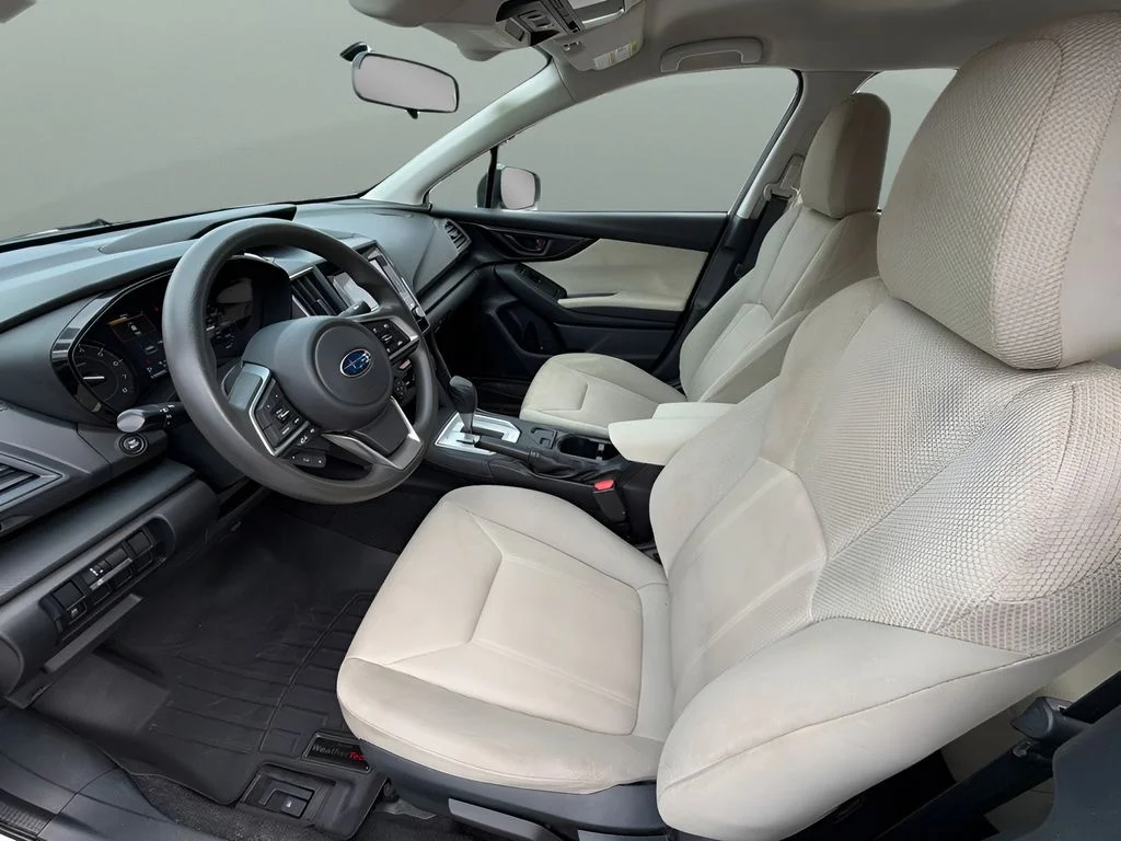 Used 2020 White Subaru Base image 9