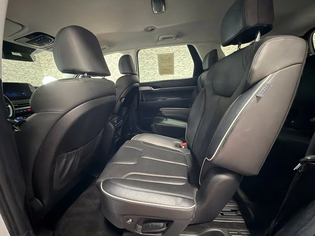 Used 2024 Hyper White Hyundai SEL image 15