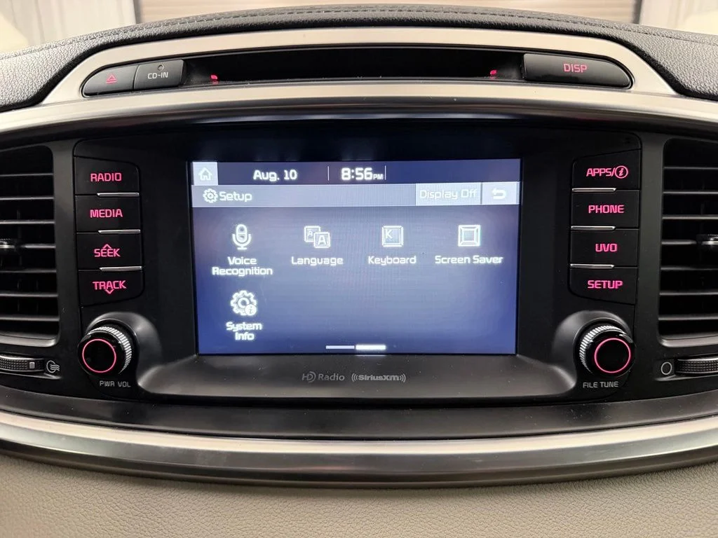Used 2017 Snow White Pearl Kia EX image 21