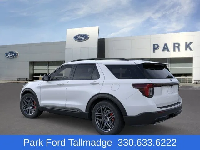 New 2026 Space White Metallic Ford ST-Line image 4