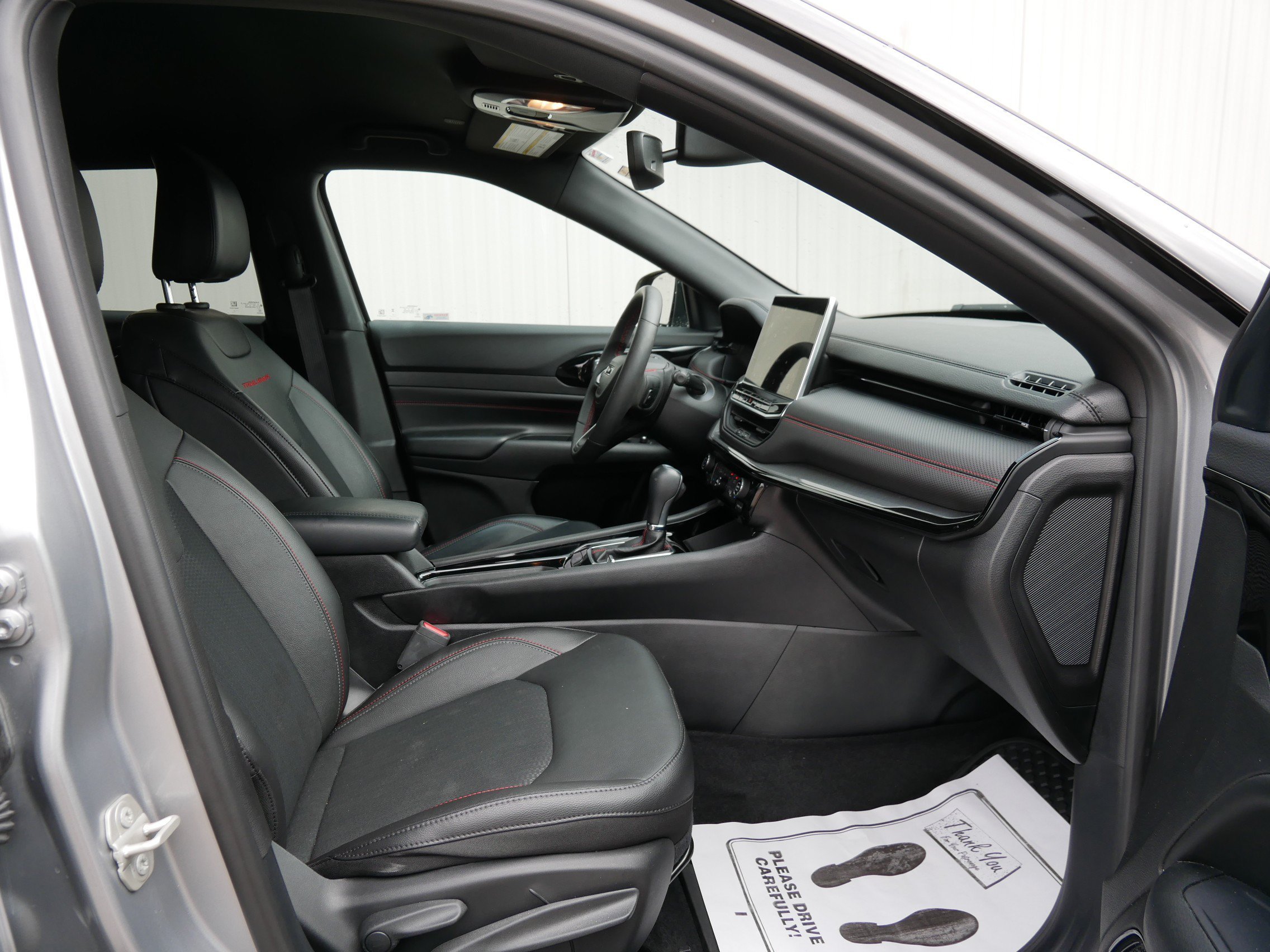 Used 2023 Billet Silver Metallic Clearcoat Jeep Trailhawk image 14