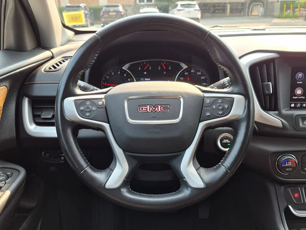 Used 2021 White GMC SLE image 13