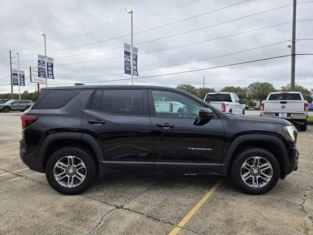 Used 2026 Ebony Twilight Metallic GMC FWD Elevation image 5