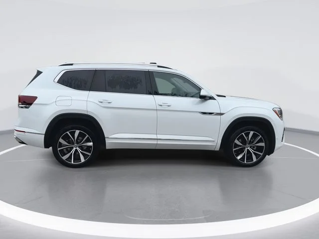 New 2026 White Volkswagen 2.0T SEL Premium R-Line image 9