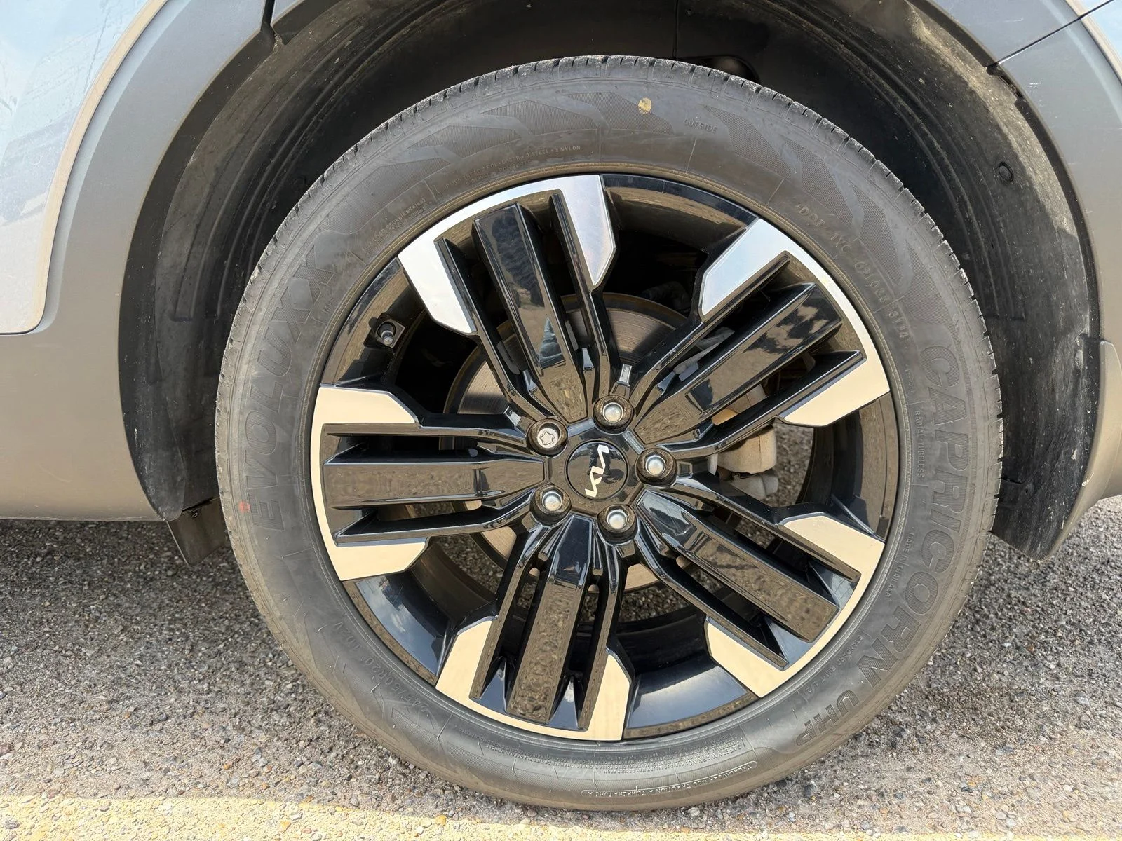 Used 2023 Silver Kia SX image 16