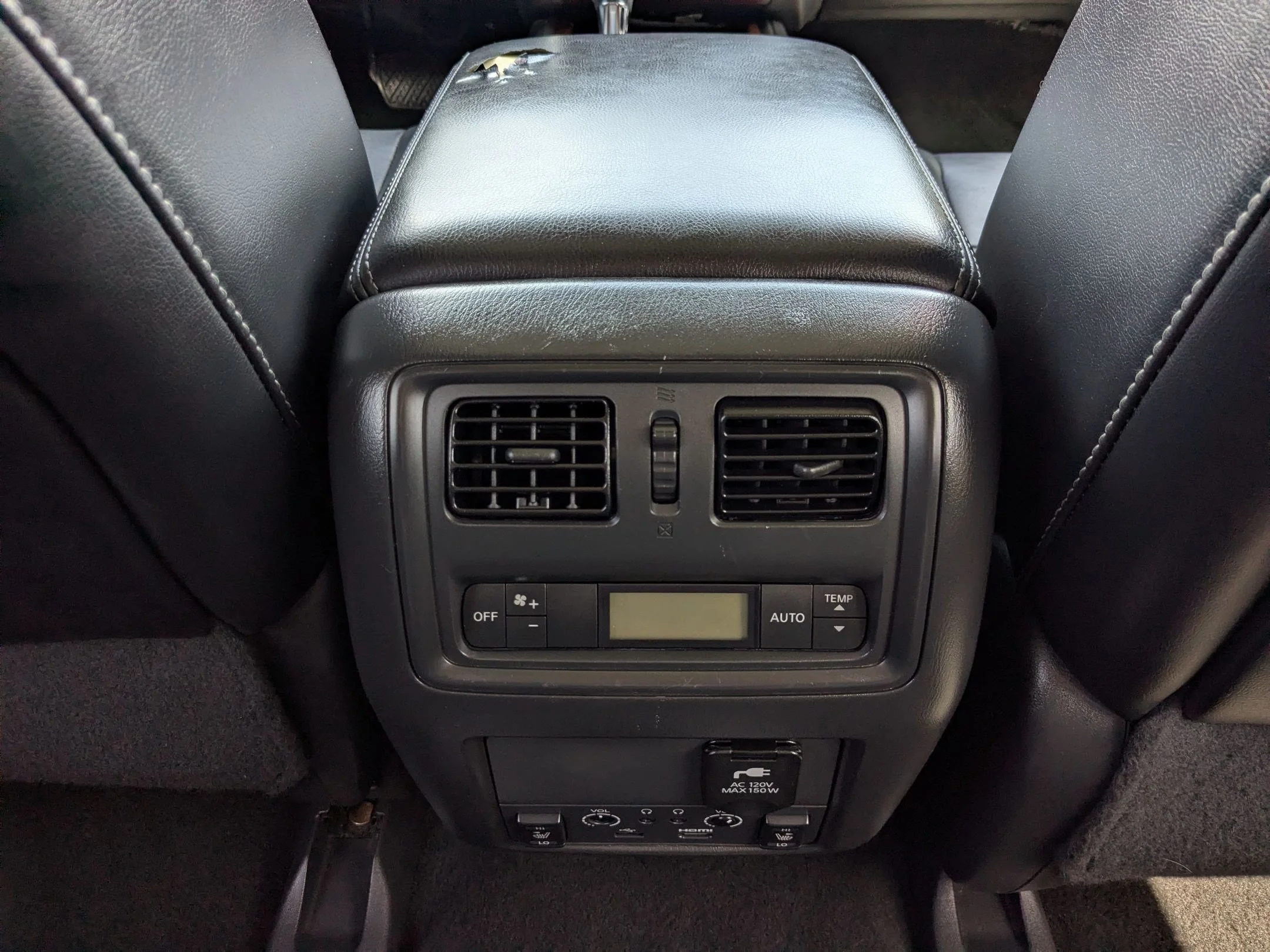 Used 2017 Cayenne Red Metallic Nissan Platinum image 28