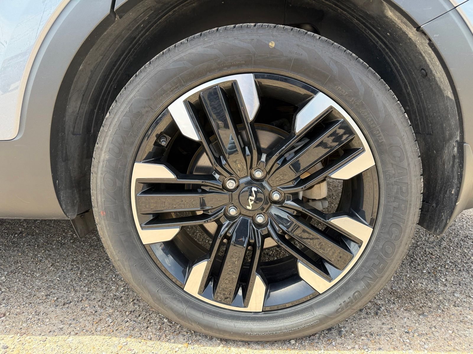 Used 2023 Silver Kia SX image 16