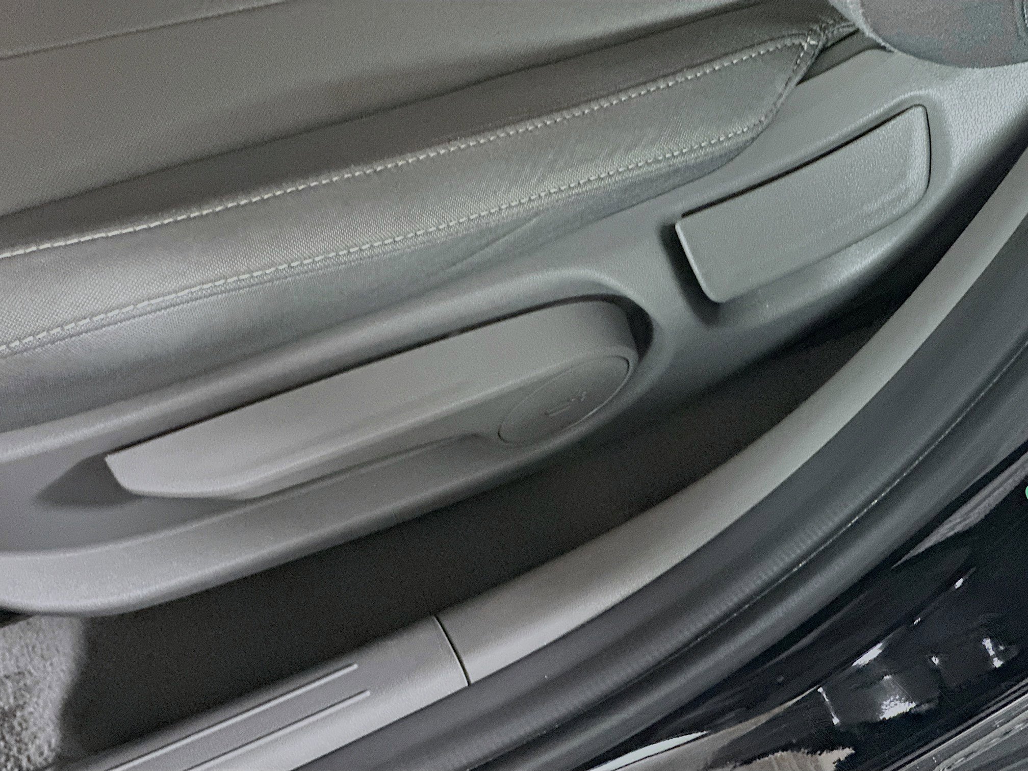 Used 2025 Abyss Black Hyundai SEL Convenience image 13