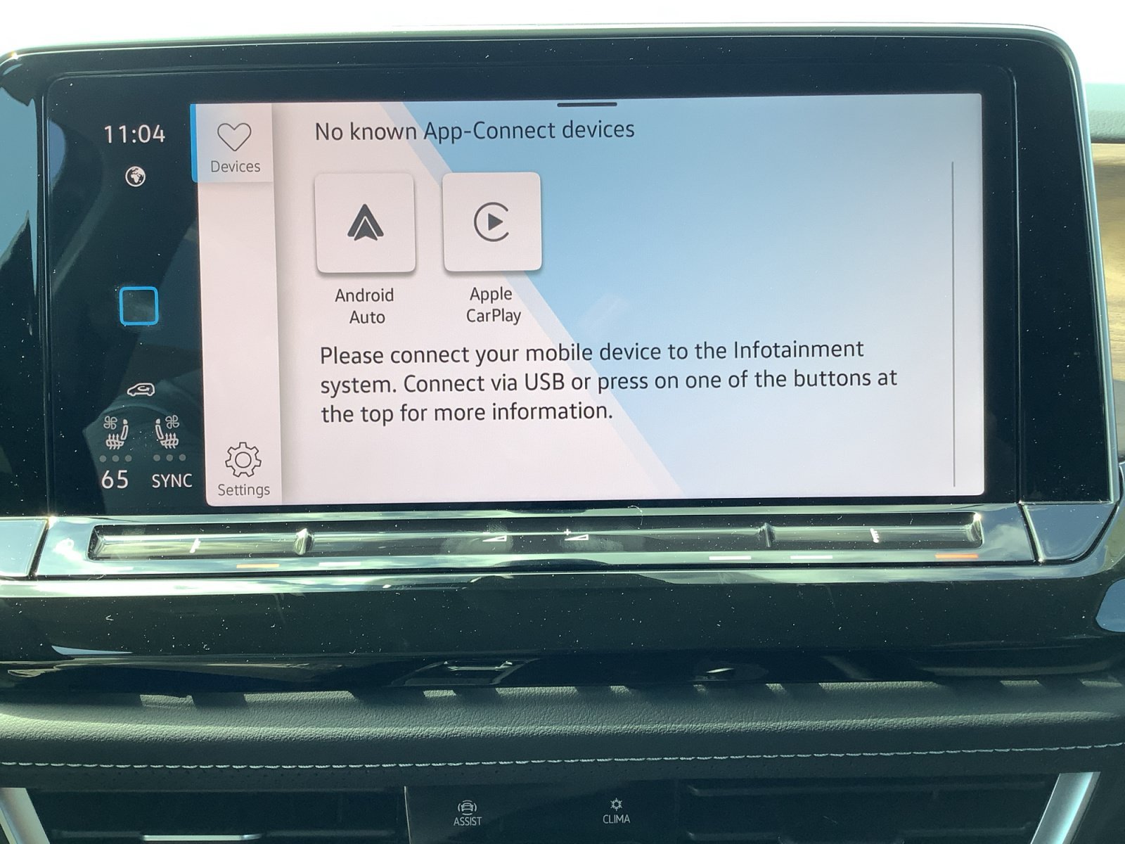 New 2026 Deep Black Pearl Volkswagen 2.0T SE w/Technology image 16
