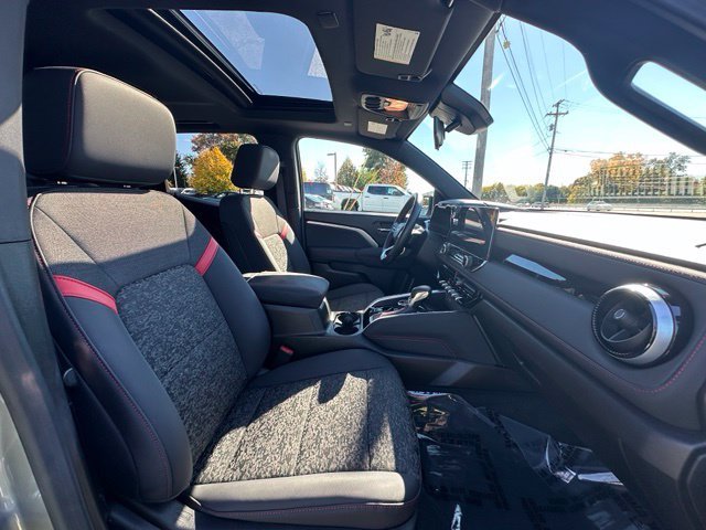 Used 2024 Gray Chevrolet Z71 image 25