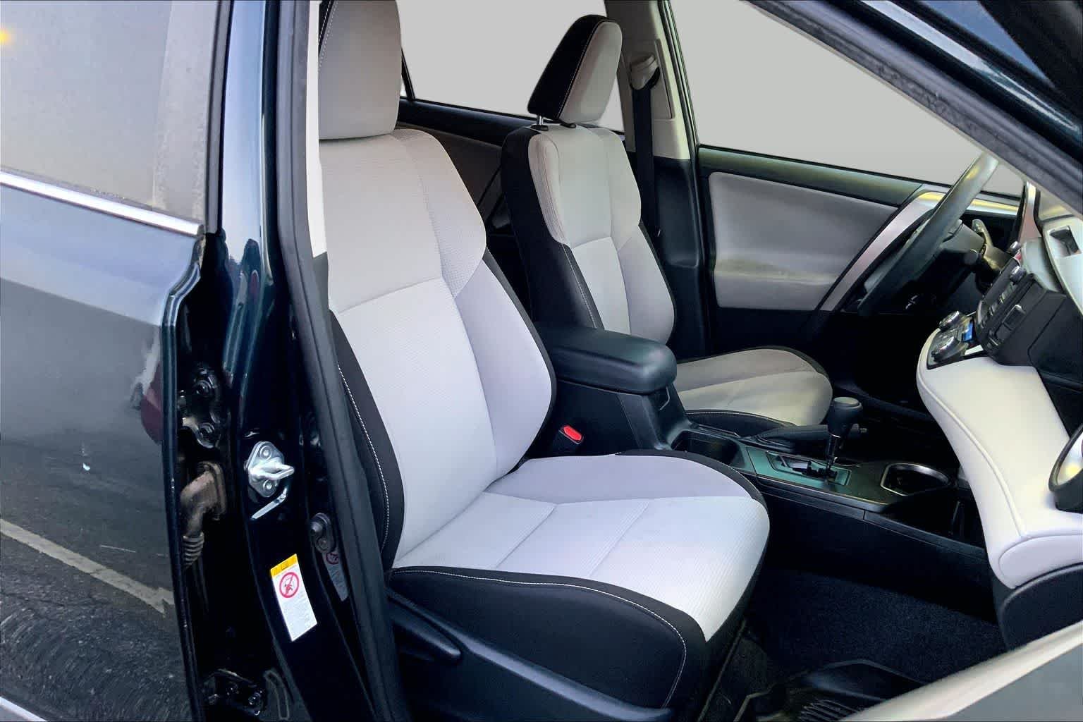 Used 2018 Galactic Aqua Mica Toyota Hybrid LE image 13