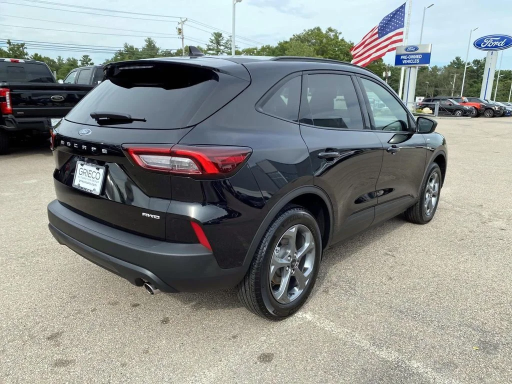 Used 2026 Black Metallic Ford ST-Line image 3