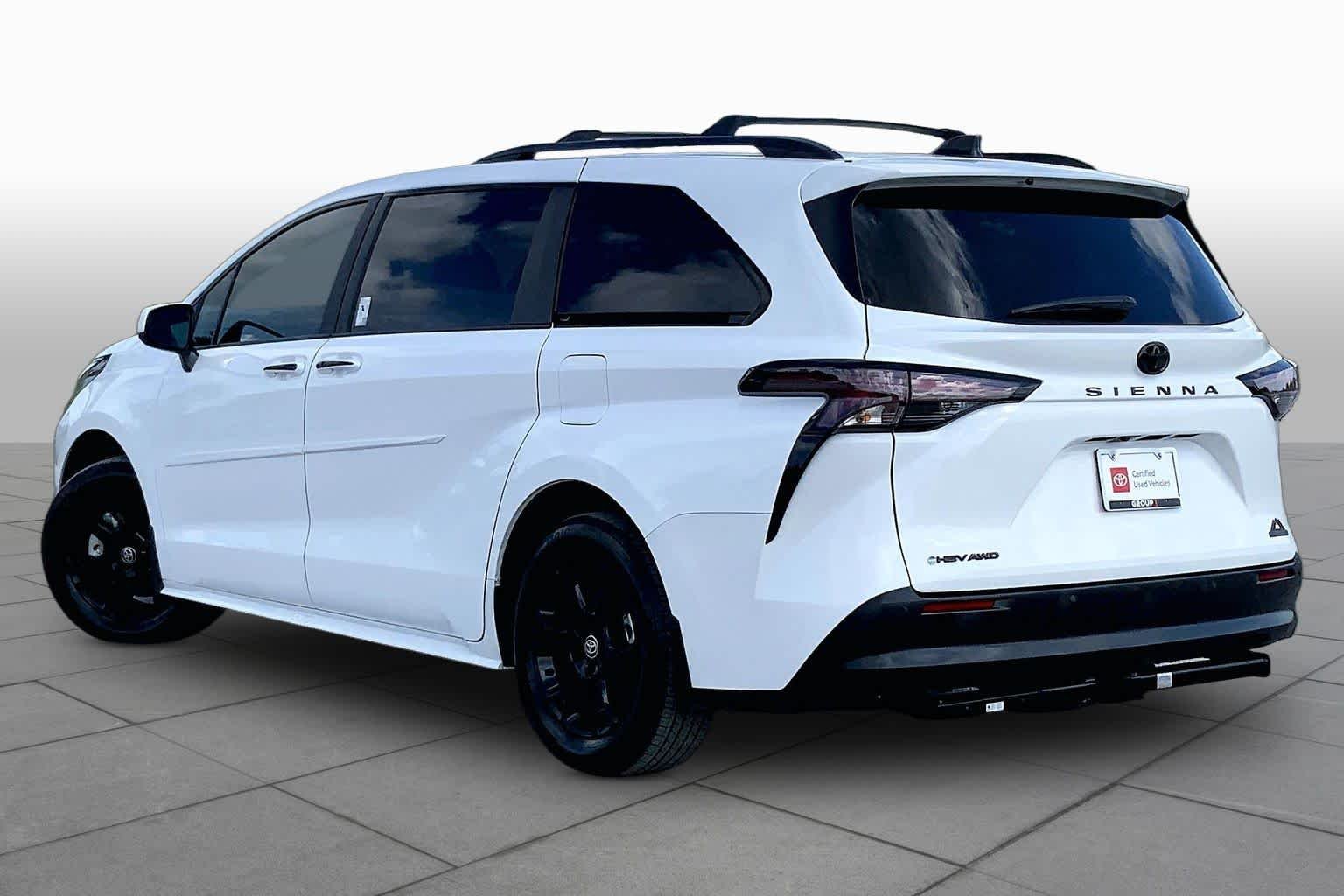 Used 2026 Ice Cap Toyota Woodland Edition image 12