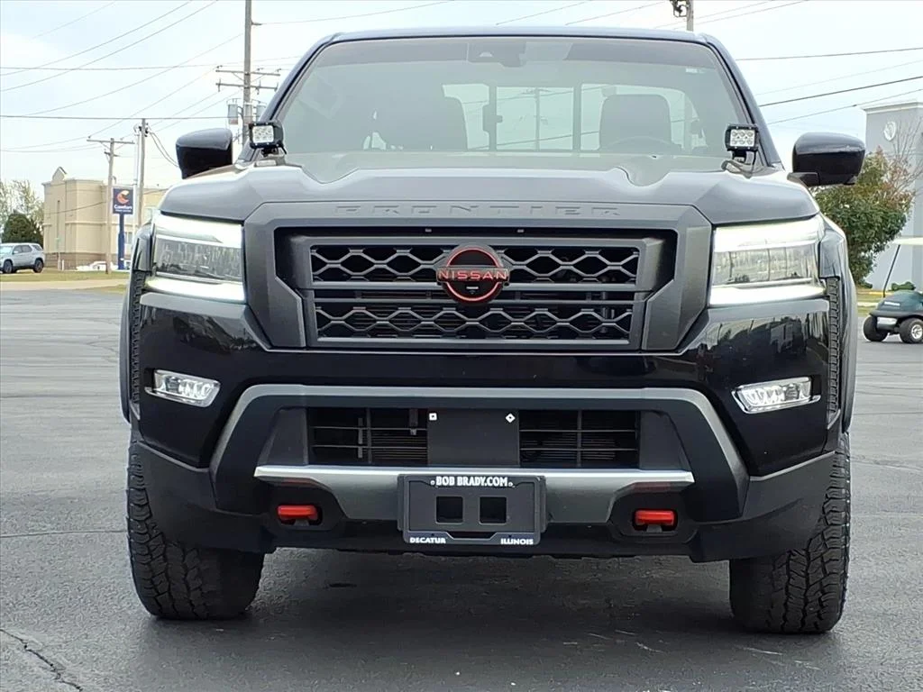 Used 2023 Black Nissan PRO-X image 18