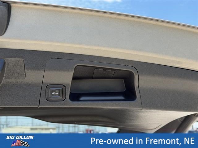Certified Used 2019 PEPPERDUST METALLIC GMC SLE image 6