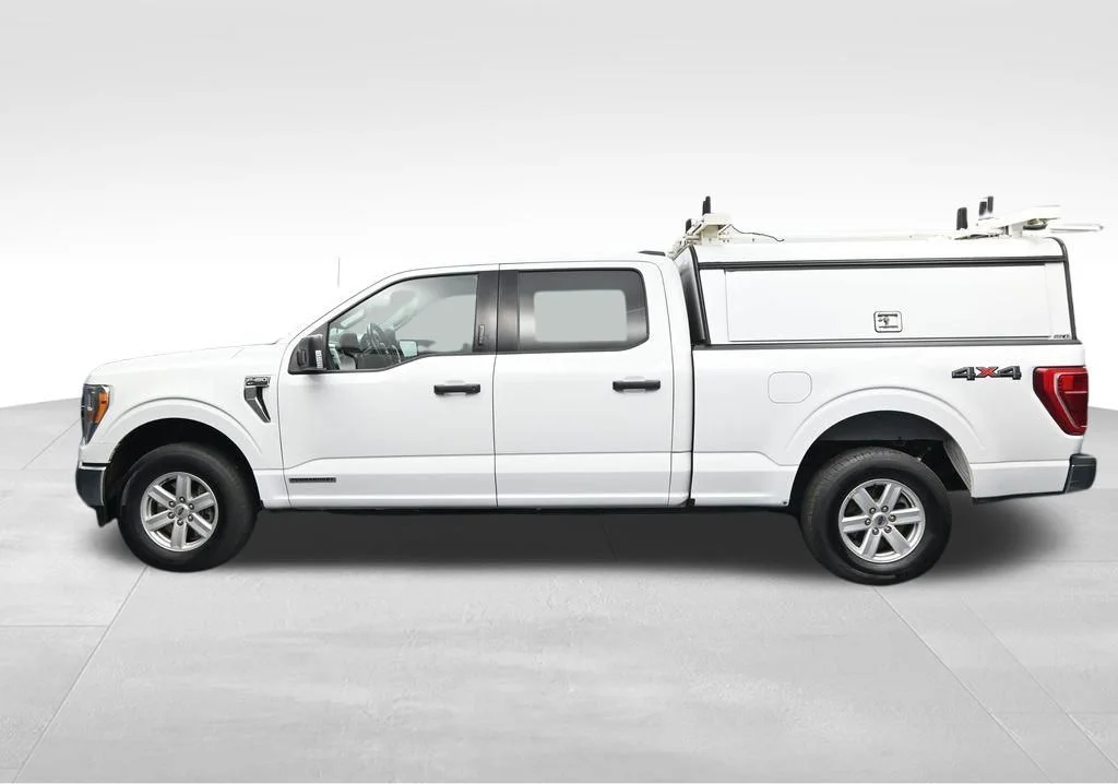 Used 2021 White Ford XLT image 2