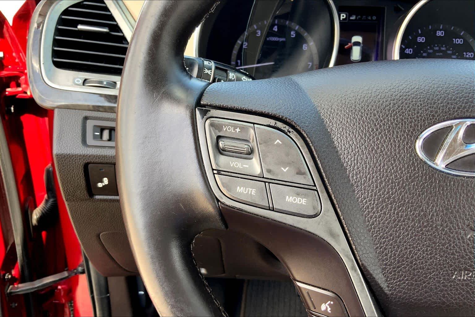 Used 2017 Serrano Red Hyundai 2.4L image 23