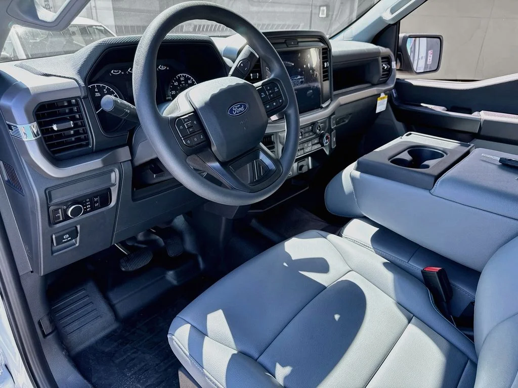 New 2026 Oxford White Ford XL image 9