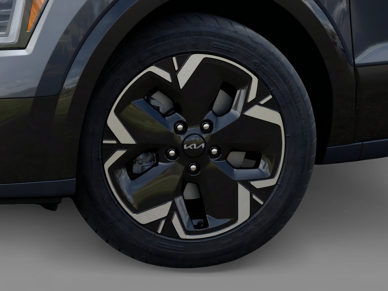 New 2026 Steel Gray Kia WIND image 9