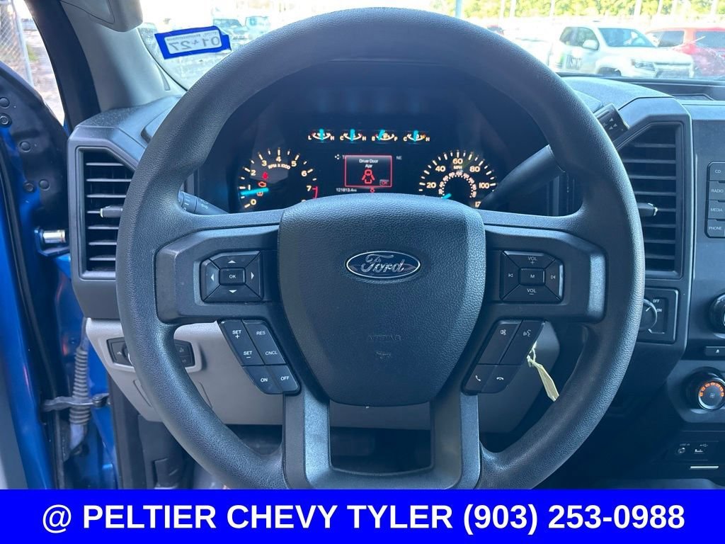 Used 2015  Ford XL image 12