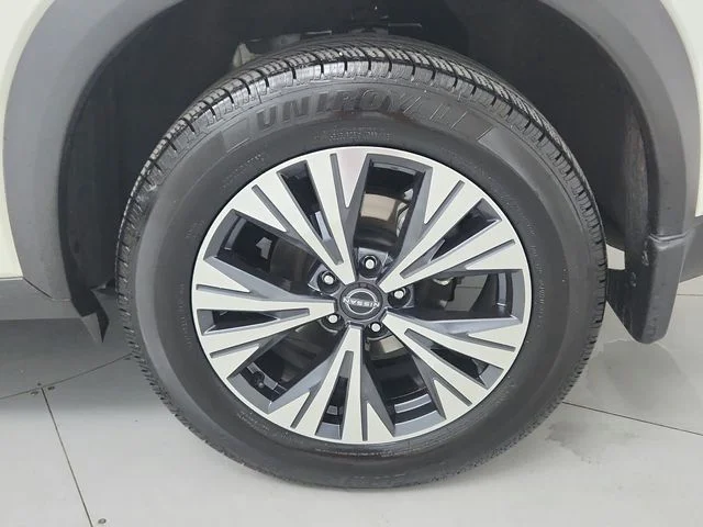 Used 2023 White Nissan SV image 41