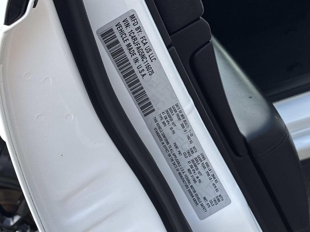Used 2022 White Jeep Laredo X image 20
