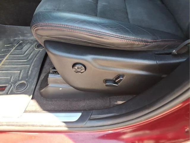 Used 2019 Red Jeep Trailhawk image 16