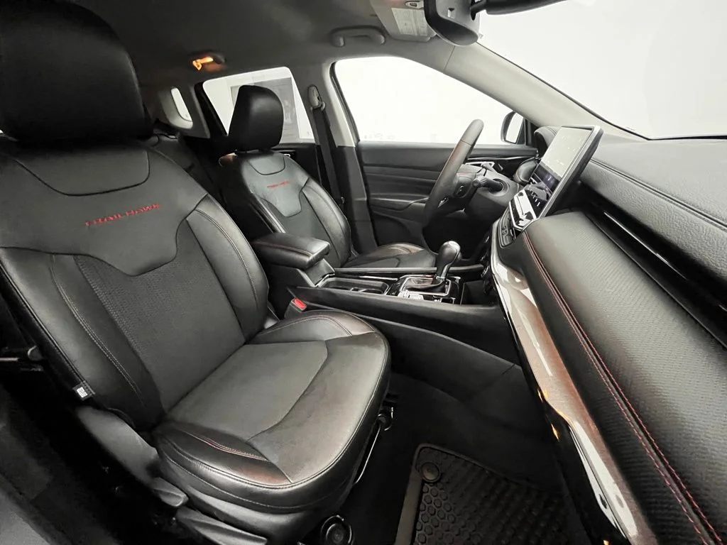 Used 2022 Gray Jeep Trailhawk image 33