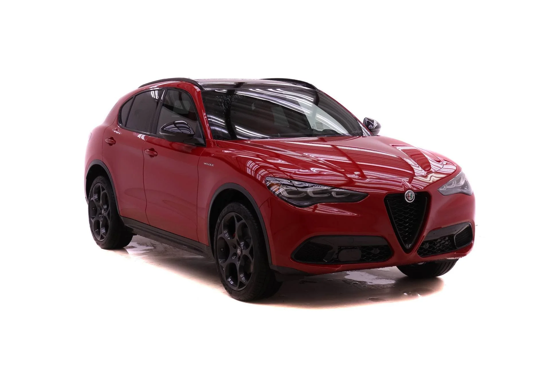 New 2026 Alfa Rosso (Red) Exterior Paint Alfa Romeo Base image 2