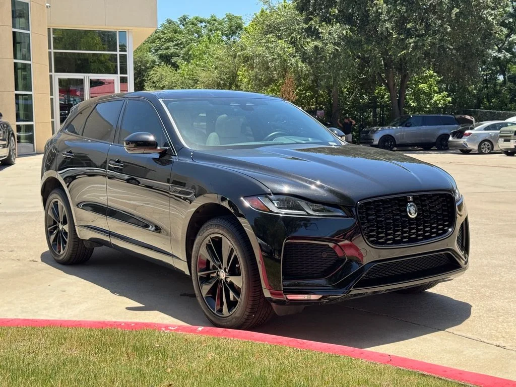 Used 2026 Santorini Black Metallic Jaguar P250 R-Dynamic S image 11