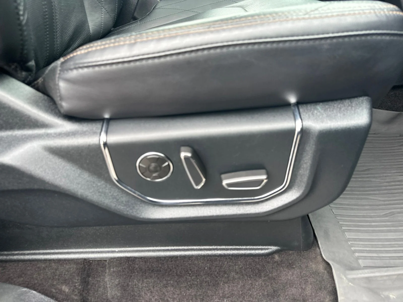 Used 2021 Brown Ford Platinum image 46