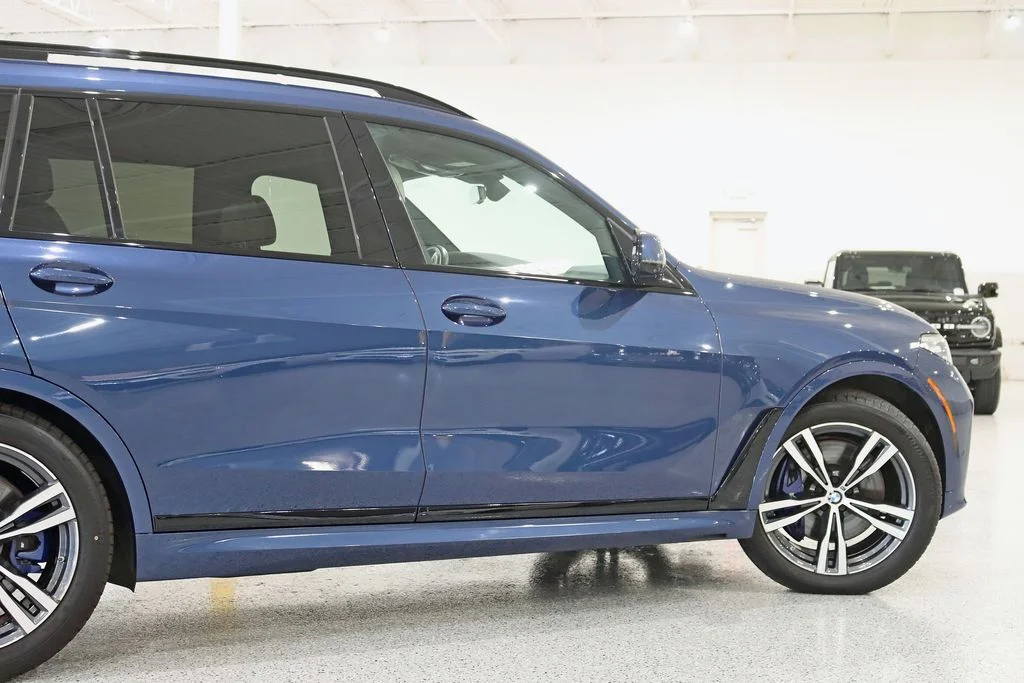 Used 2022 Blue BMW M50i image 11