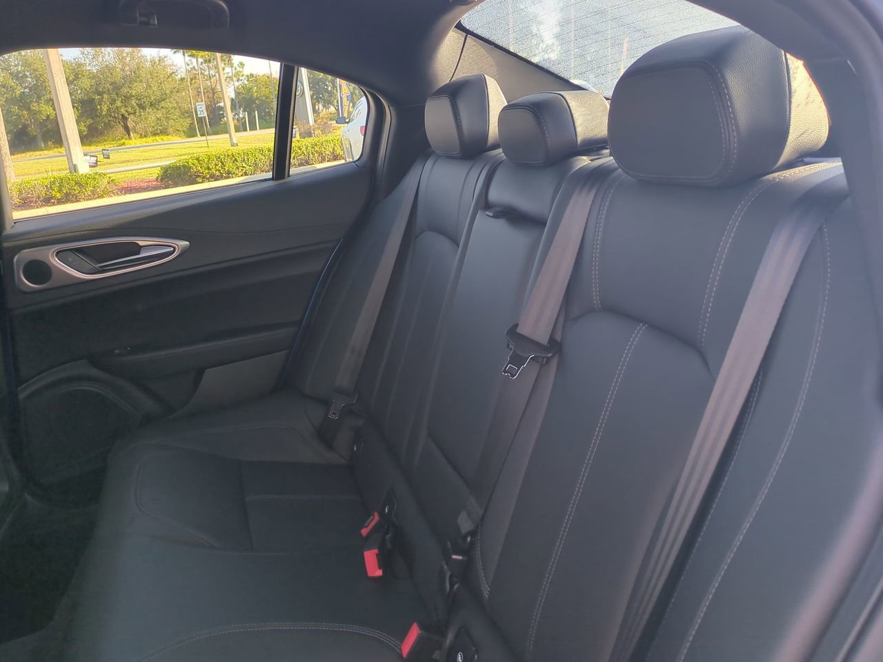 2025 Alfa Romeo Giulia Base - Photo 12